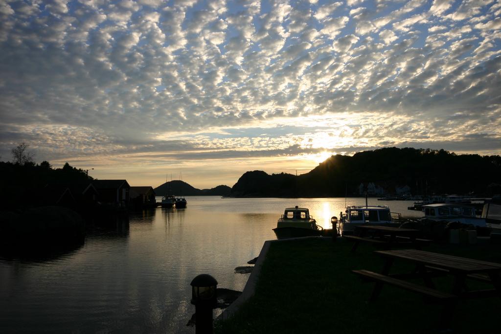 Bjornevag Ferie Hotel Farsund Exterior foto